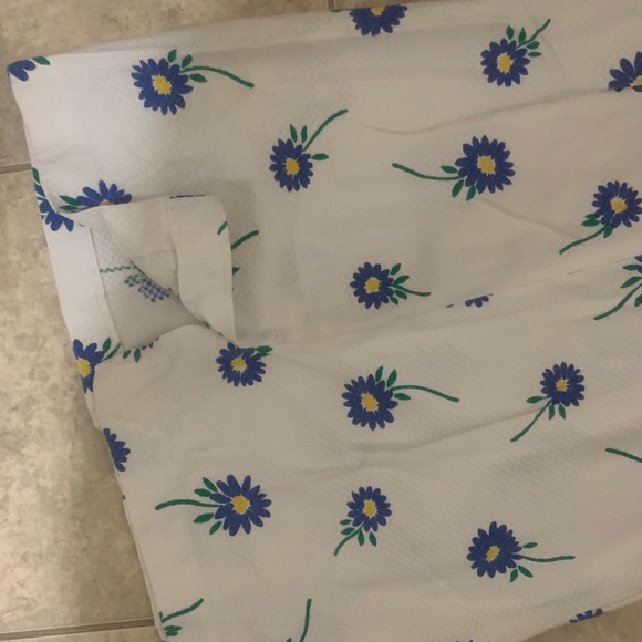 Sunflowered white dress - Picture 4 of 7